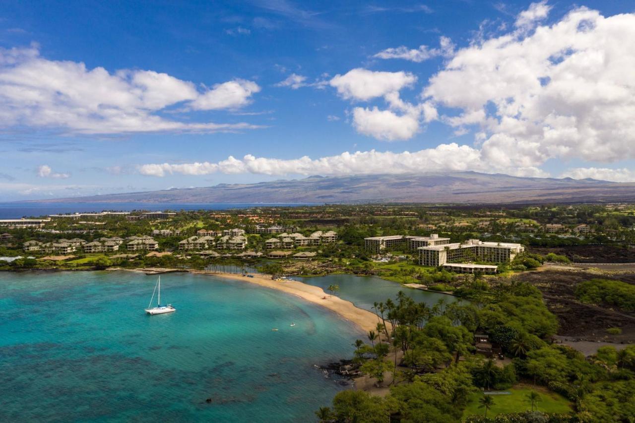 Waikoloa Beach Marriott Resort & Spa Exterior photo