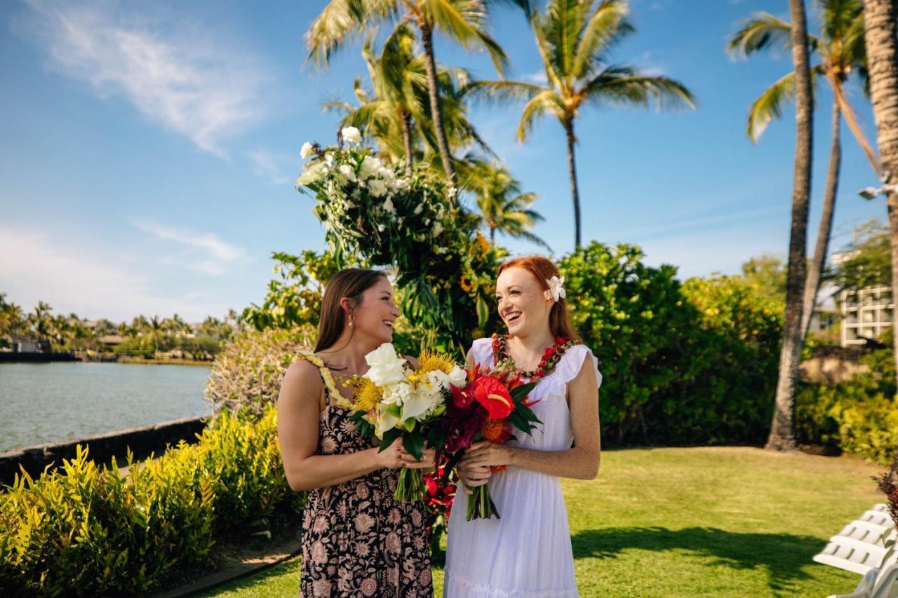 Waikoloa Beach Marriott Resort & Spa Exterior photo