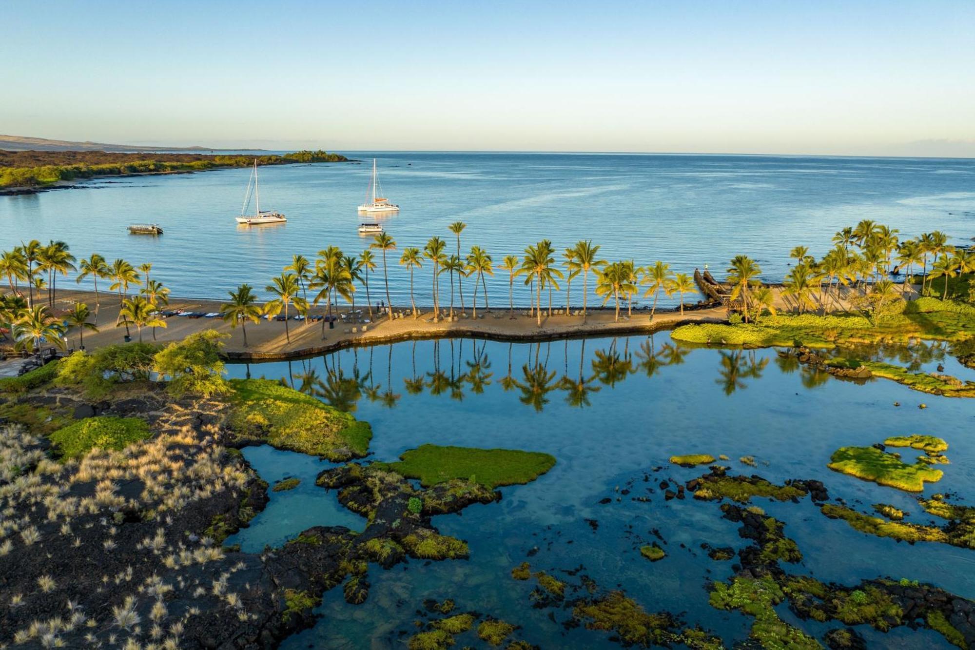 Waikoloa Beach Marriott Resort & Spa Exterior photo