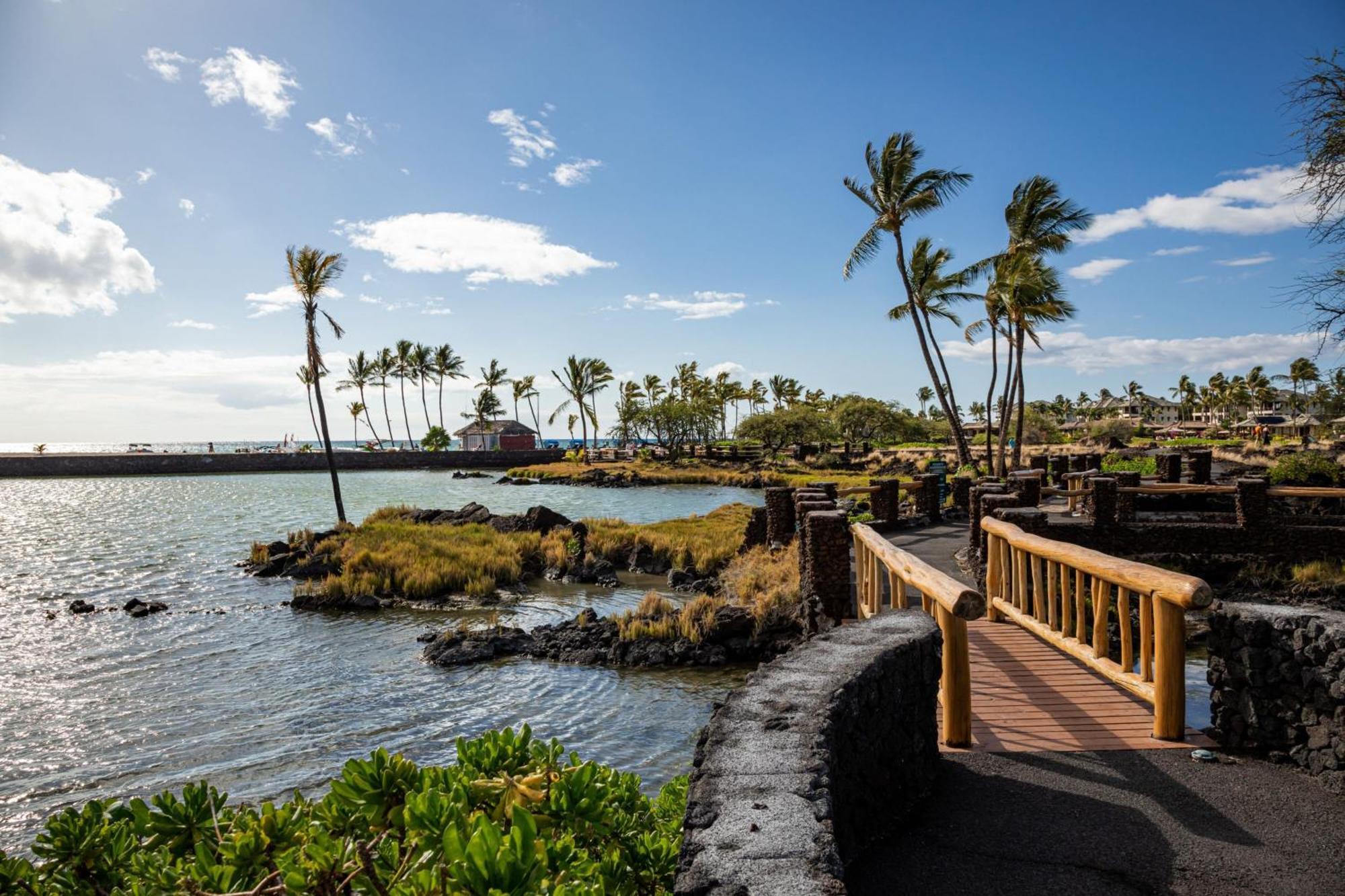 Waikoloa Beach Marriott Resort & Spa Exterior photo